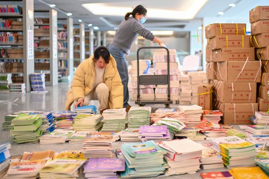 โรงเรียนทั่วจีนเตรียมพร้อมต้อนรับเปิดเทอมใหม่