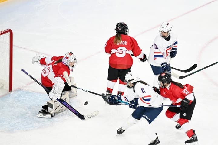 เอเชียนเกมส์ ฤดูหนาว : ฮอกกี้น้ำแข็งสาวไทยเอาชนะฮ่องกง 2-1