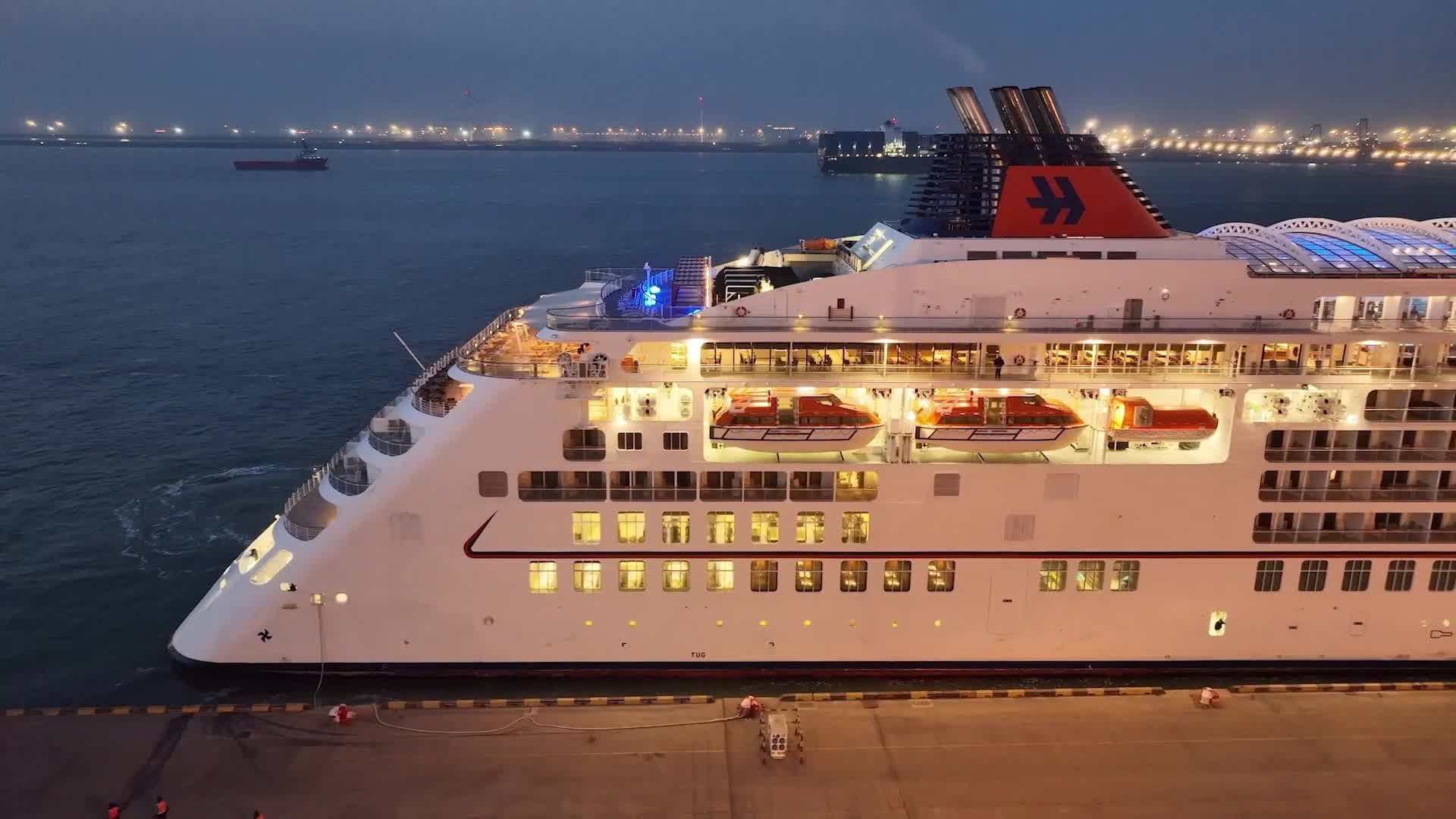 GLOBALink : เรือสำราญ 'ยูโรปา 2' ขนผู้โดยสารต่างชาติเยือนเทียนจิน