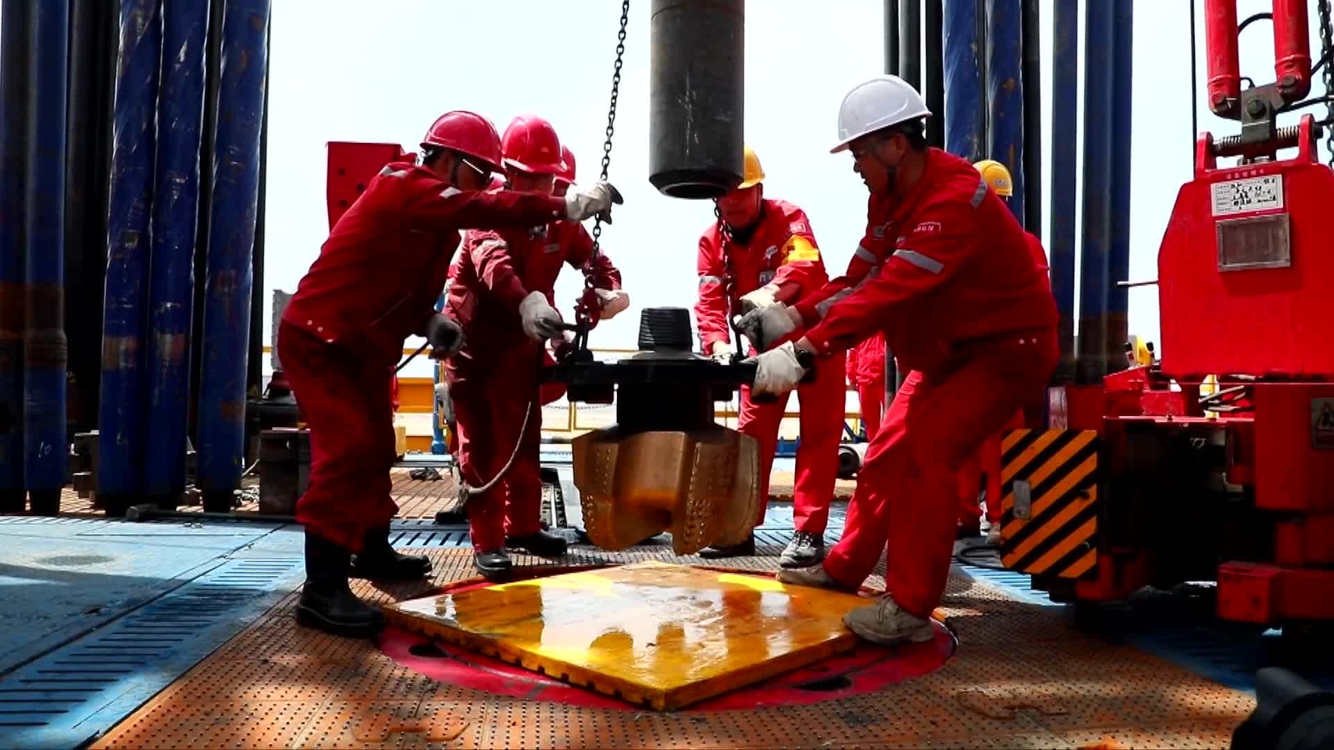 จีนเจาะ 'หลุมแนวตั้งลึกสุดในเอเชีย' กว่า 10,000 เมตรเสร็จสิ้น