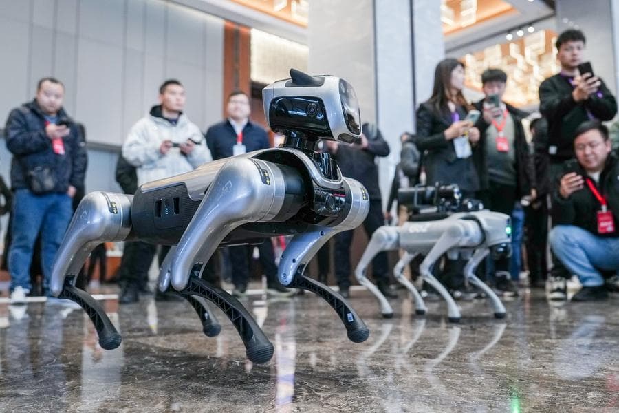 ซูโจวโชว์อุปกรณ์พลัง 'ปัญญาประดิษฐ์' ชูเทคโนโลยีล้ำสมัย