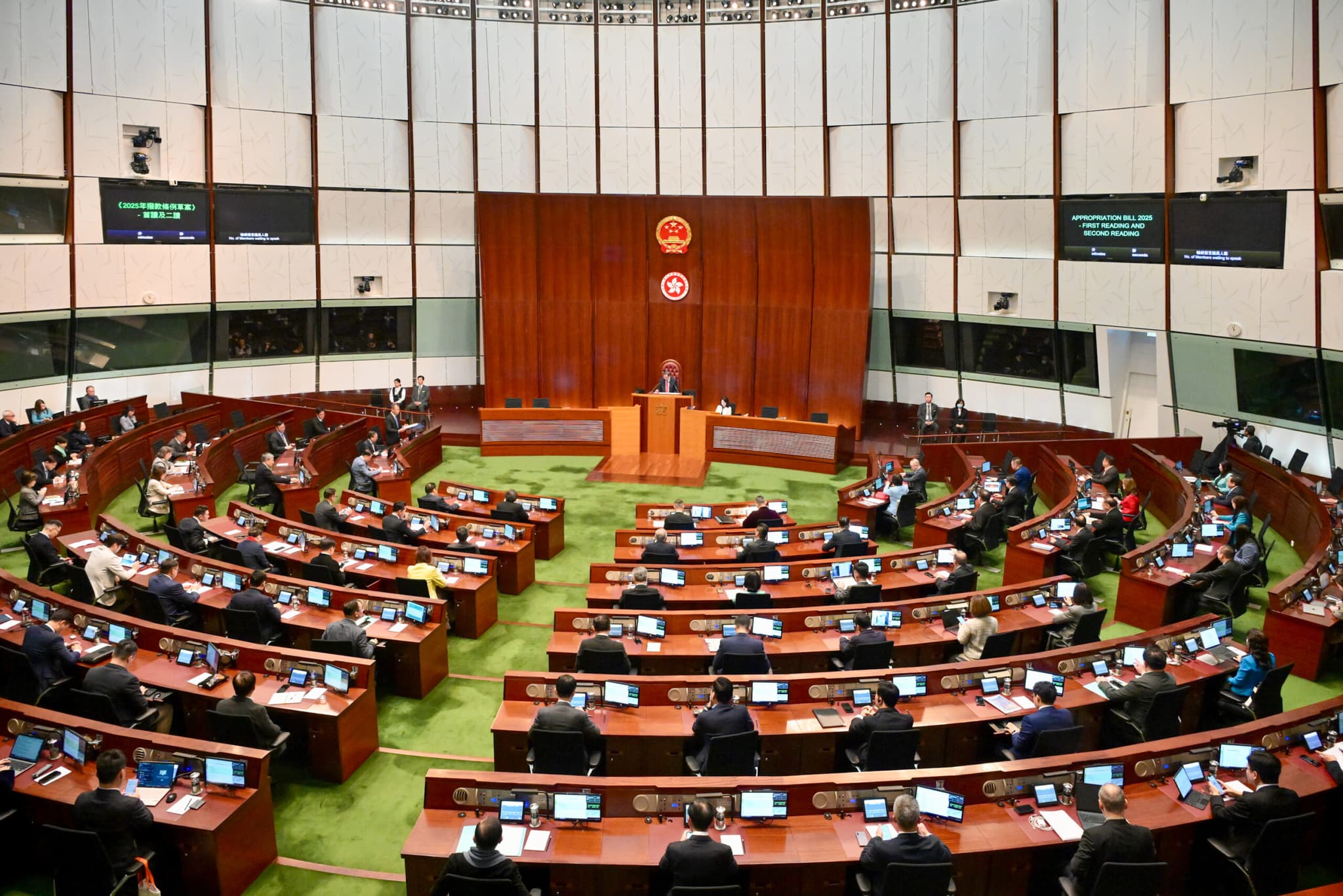 ฮ่องกงแถลงงบประมาณใหม่ มุ่งฟื้นดุลการคลัง-บ่มเพาะตัวขับเคลื่อนใหม่ของการเติบโต