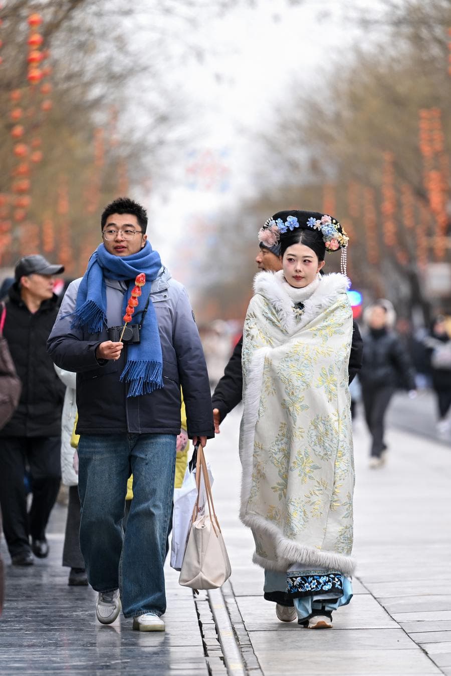 ชาวปักกิ่งรับมือ 'ลมแรง-อากาศเย็น