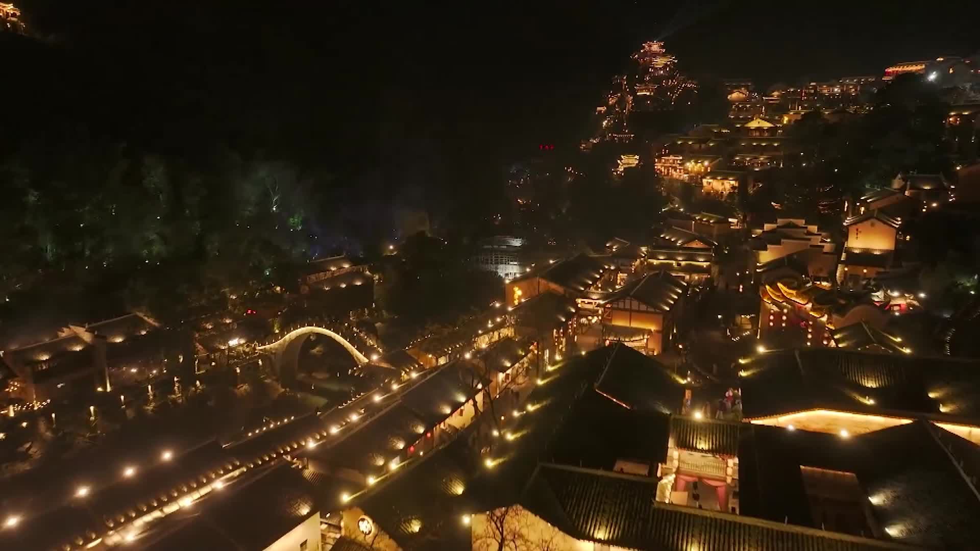 หมู่บ้านริมผา 'หุบเขาวั่งเซียน' ในเจียงซี ดึงดูดนักท่องเที่ยวนับล้าน