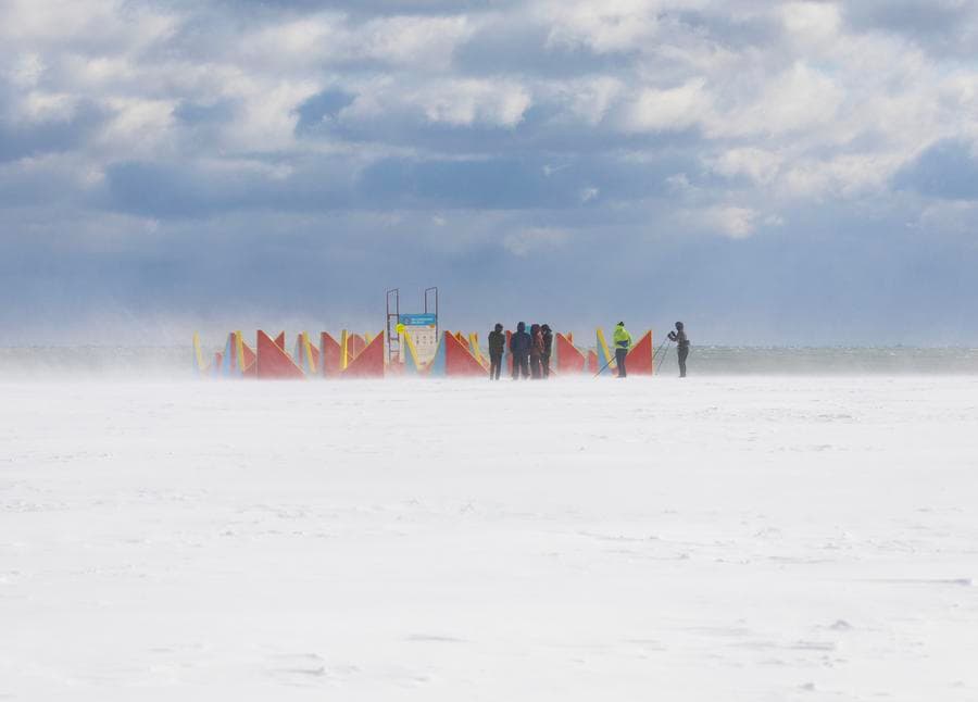 แคนาดาจัดโชว์ 'ศิลปะติดตั้ง' กลางหิมะขาวโพลน