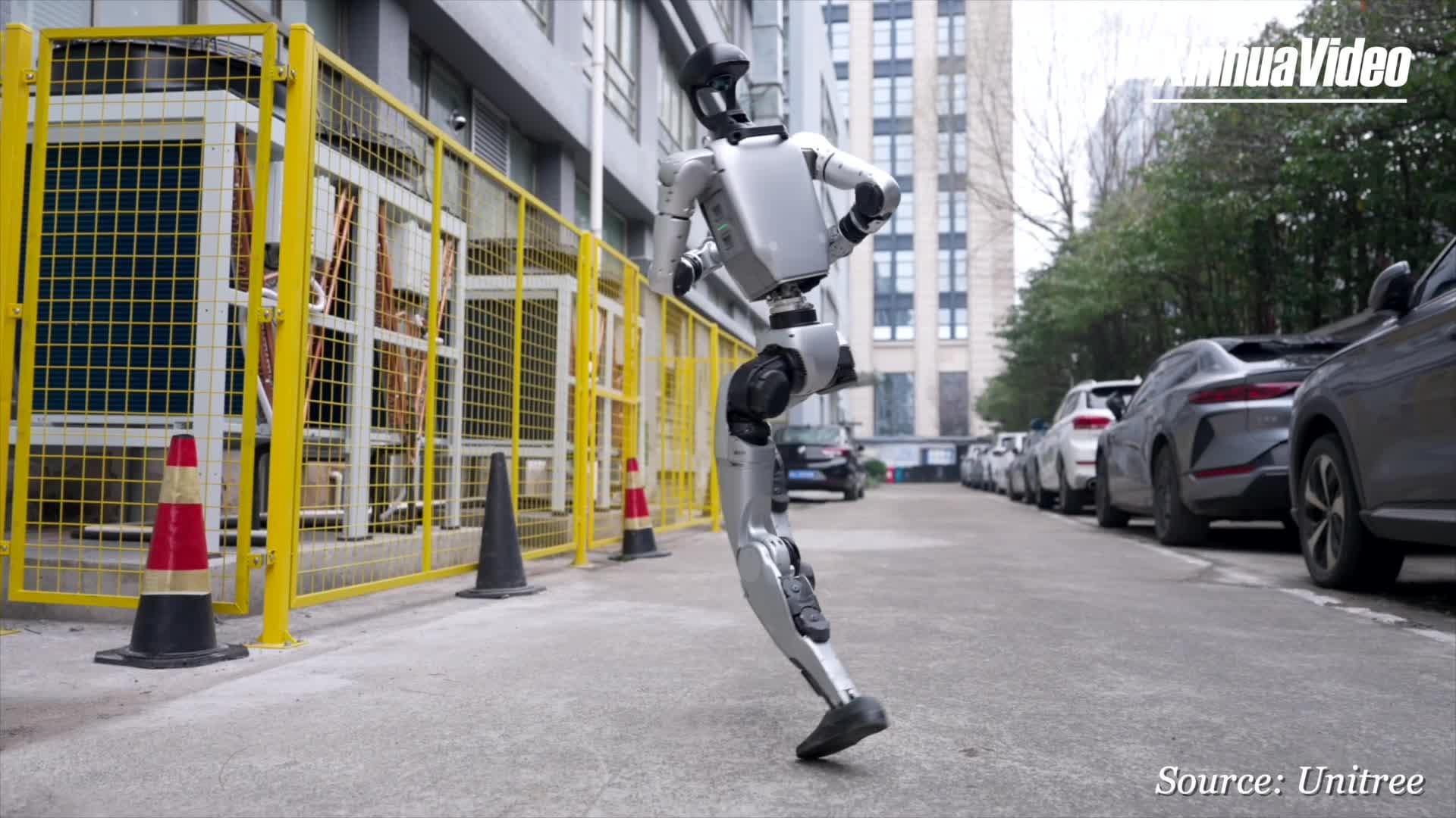 บรูซ โรบอต' หุ่นยนต์ฝีมือจีน โชว์ลีลากังฟูสุดพลิ้วไหว