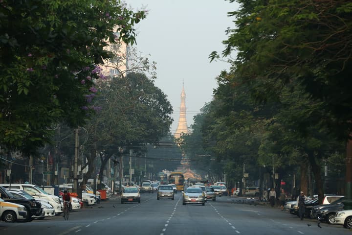 เมียนมารวบ 29 ผู้ต้องหา พนันออนไลน์-ฉ้อโกงในท่าขี้เหล็ก พร้อมมือถือหลายร้อยเครื่อง