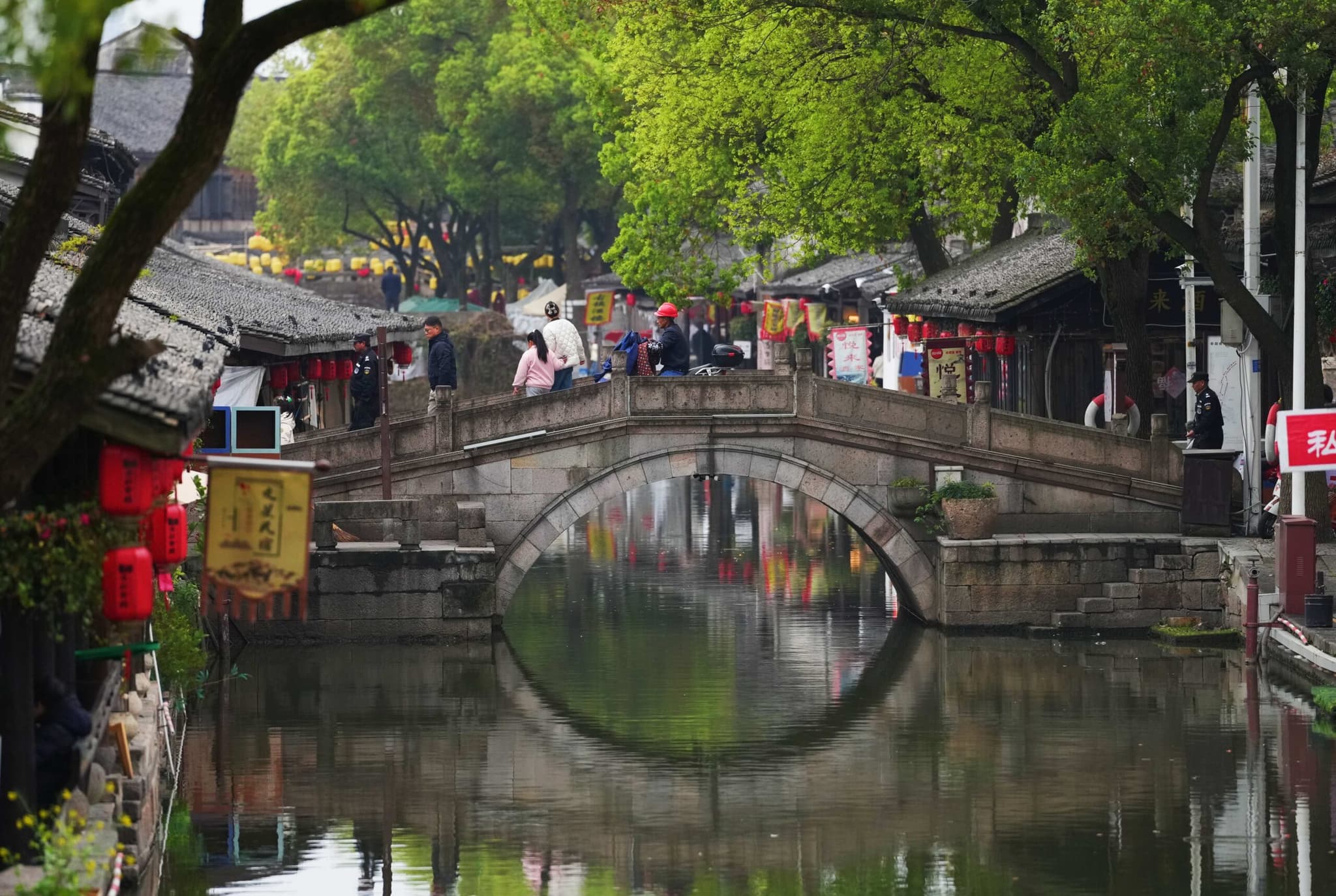 เดินเล่นชมวิว 'เมืองโบราณอันชาง' ในเจ้อเจียง