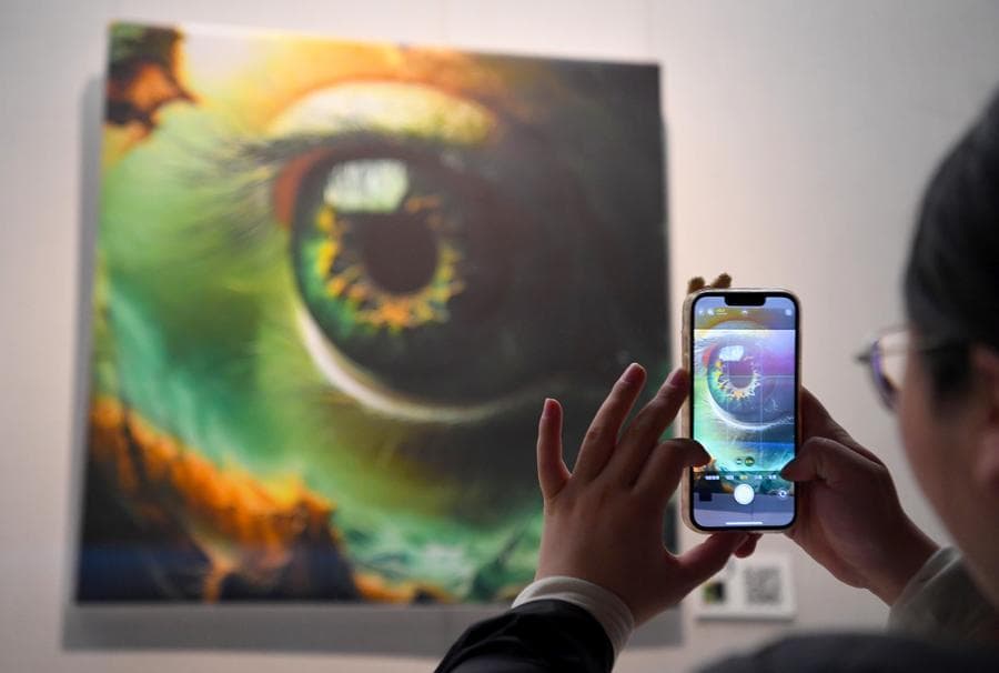 จีนสั่งติด 'ป้ายกำกับ' คอนเทนต์ที่สร้างโดย AI กันยายนนี้