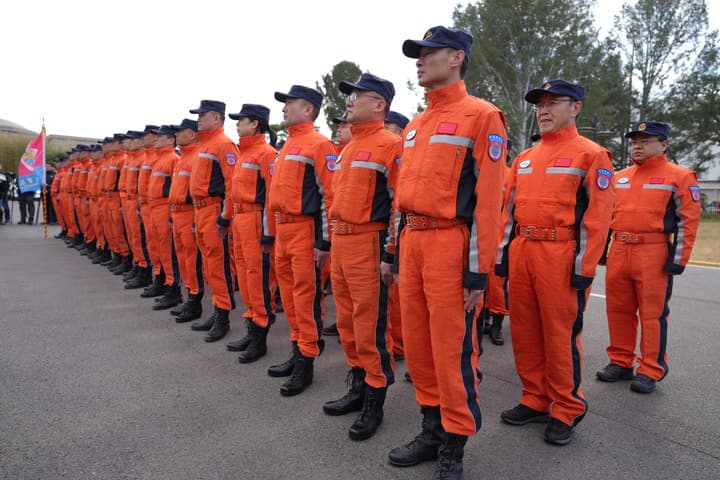 ทีมกู้ภัยระดับชาติจีน รุดช่วยบรรเทาแผ่นดินไหวในเมียนมา