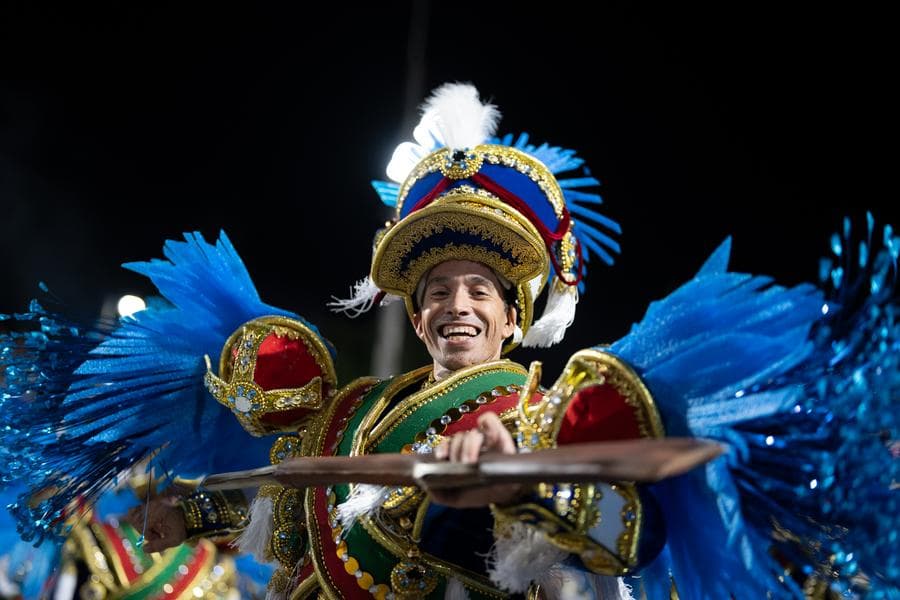 พาเหรด 'คาร์นิวัล' ในบราซิล สวยจึ้งจัดเต็ม