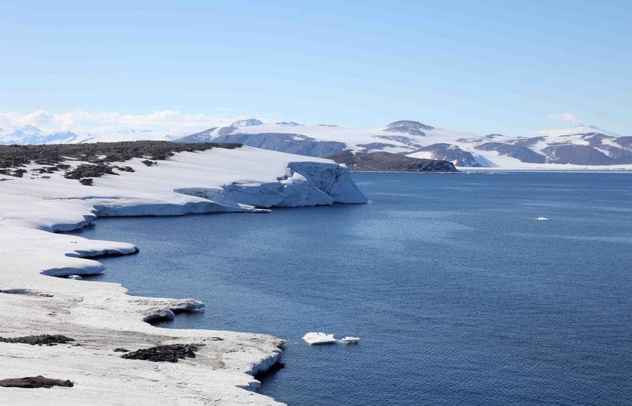 ทีมนักวิจัยจีนทดลองตรวจจับ 'ครอบน้ำแข็ง' ในแอนตาร์กติกา