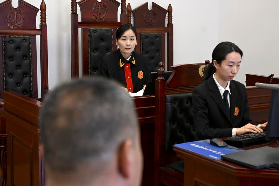 ทีม 'ผู้พิพากษาหญิง' มุ่งมั่นผดุงความยุติธรรมในปักกิ่ง