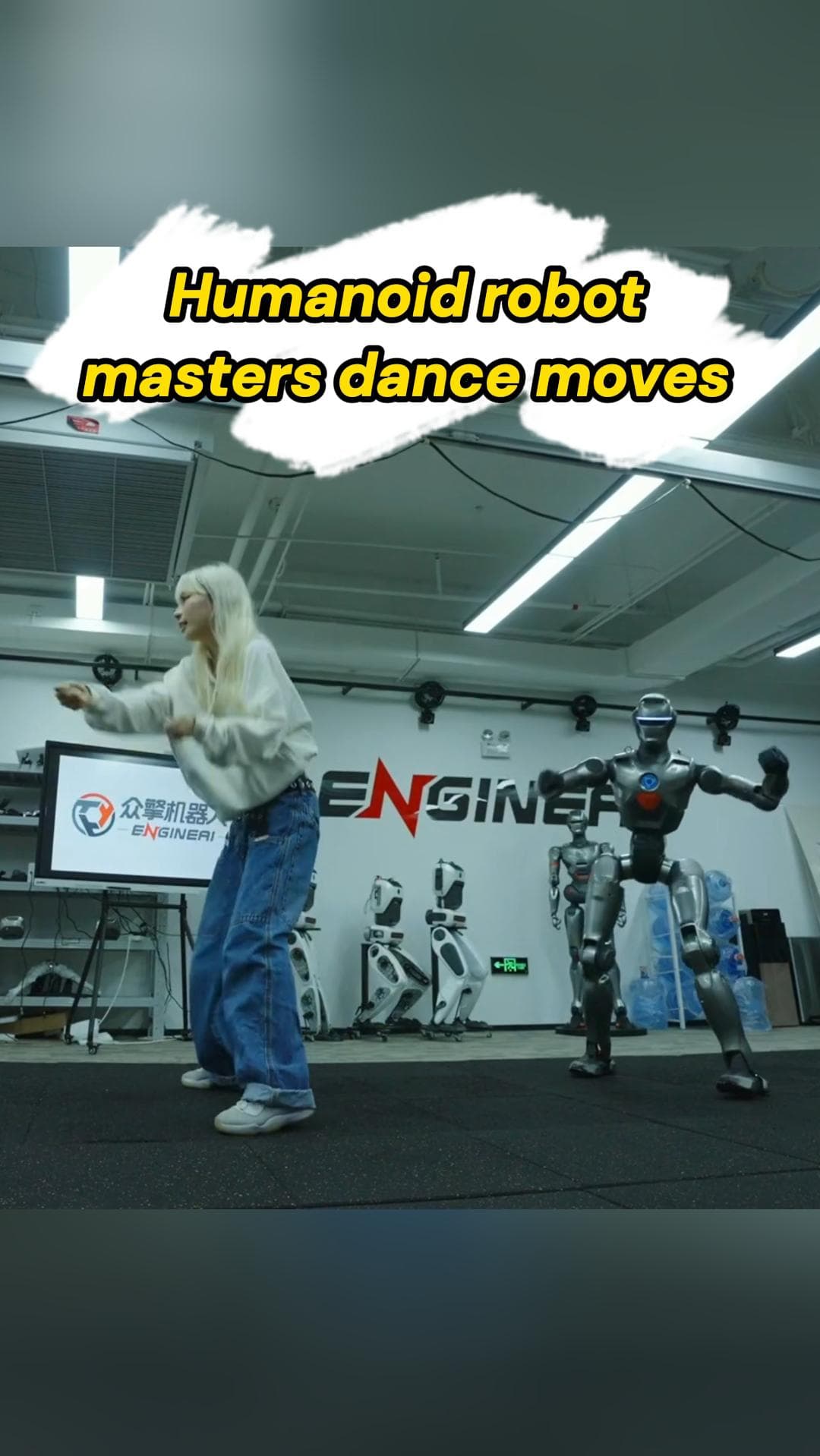 ถ้าเธอเป๊ะ ฉันก็เป๊ะ! 'หุ่นยนต์ฮิวแมนนอยด์' ฝีมือจีน โชว์สกิลแกะท่าเต้น