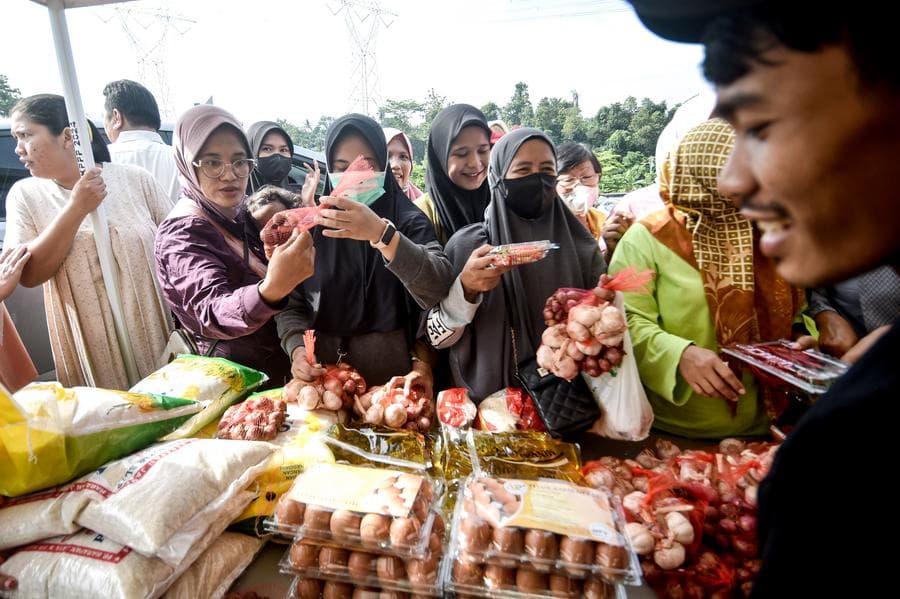 Asia Album : อินโดฯ เปิด 'ตลาดอาหารราคาถูก' ช่วยเหลือปชช.ช่วงถือศีลอด