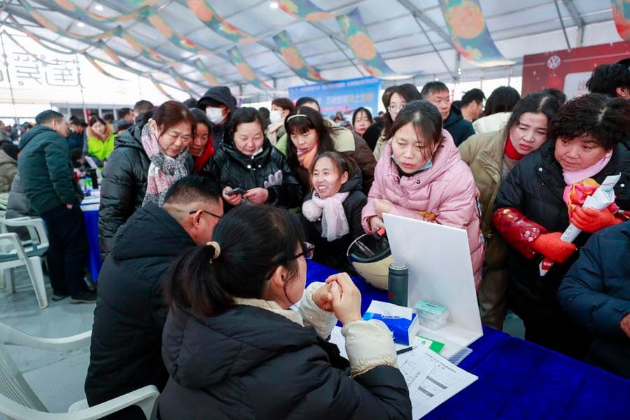 จีนรักษาเสถียรภาพ 'จ้างงาน' แม้ผันผวนตามฤดูกาล