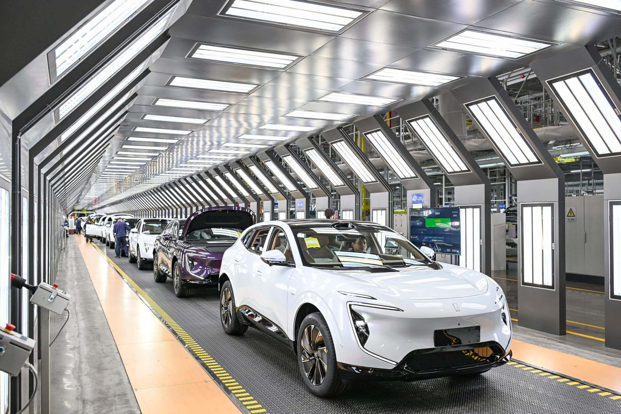 จีนวิจารณ์สหรัฐฯ เก็บภาษีนำเข้ารถ 25% ละเมิดข้อบังคับ WTO