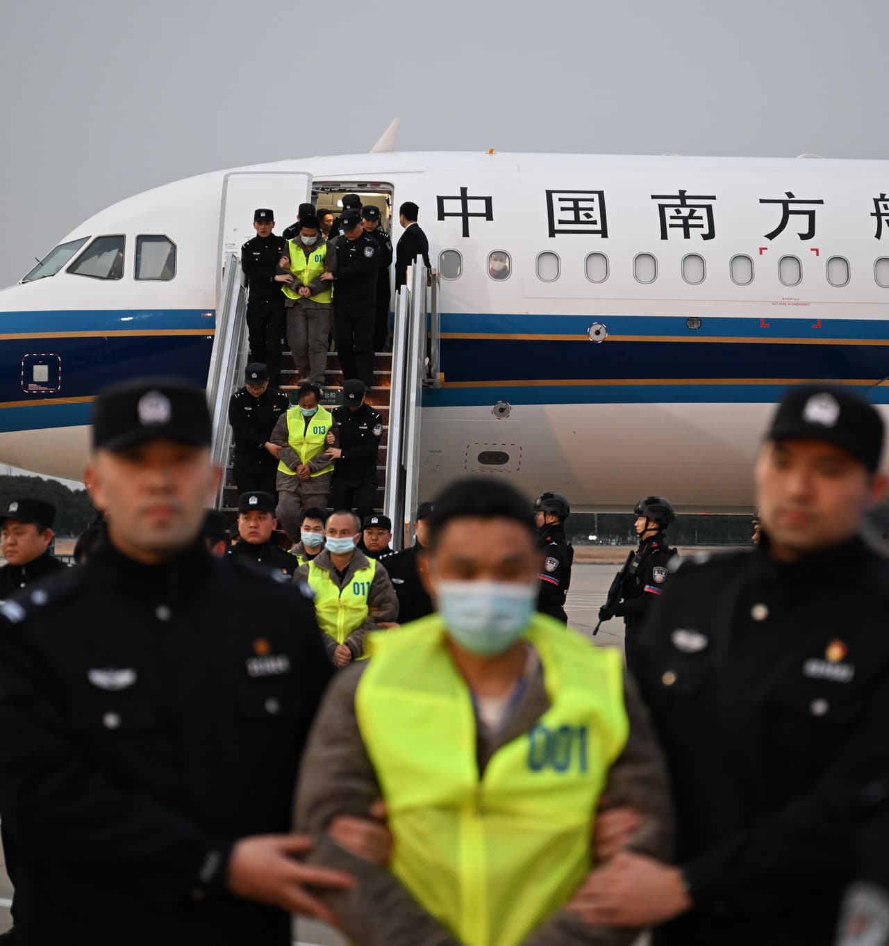 จีนดำเนินคดีผู้ต้องสงสัย 'ฉ้อโกงทางโทรคมนาคม' 78,000 ราย ในปี 2024