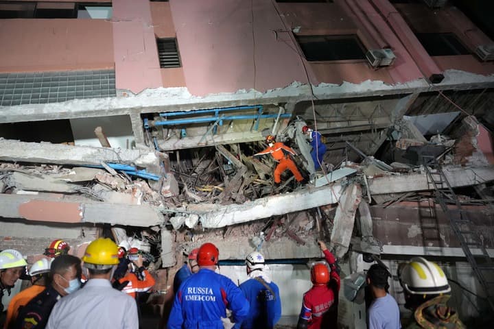 ประมวลภาพภารกิจกู้ภัยเหตุแผ่นดินไหวในมัณฑะเลย์