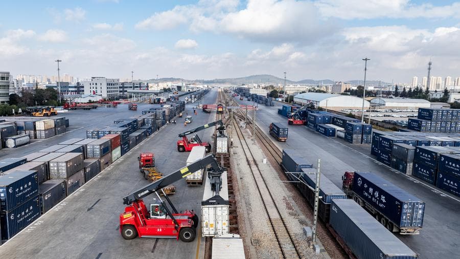 ยอดขนส่งสินค้าทางรถไฟของจีน เพิ่มขึ้น 3.1% ในไตรมาสแรก