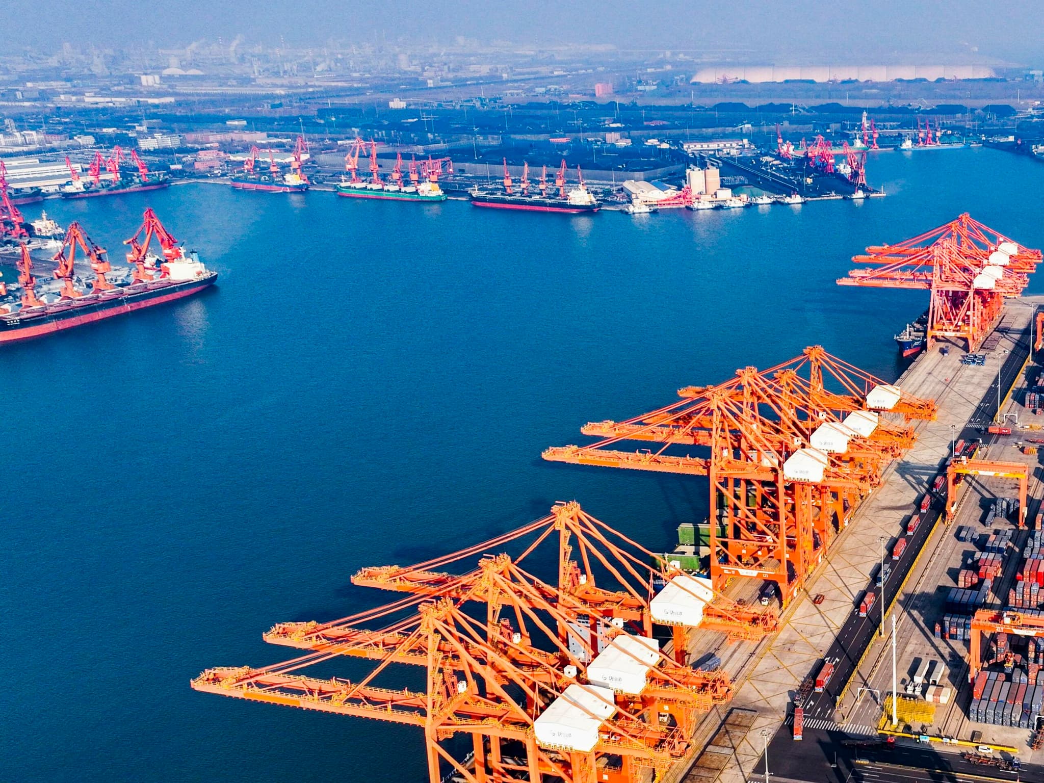 จีนเผยการค้าระหว่างประเทศ โต 1.3% ในไตรมาสแรก