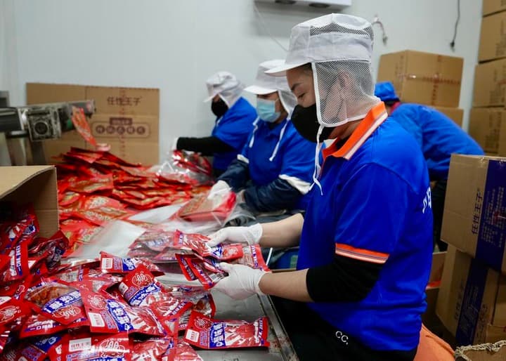 อุตสาหกรรม 'ล่าเถียว' ในเหลียวหนิง ส่งขายตลาดจีน-ต่างแดนคึกคัก