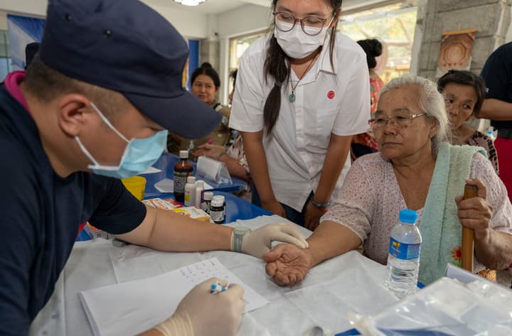 จีนส่งของช่วยเหลือหลังแผ่นดินไหว ชุด 9 ให้เมียนมา