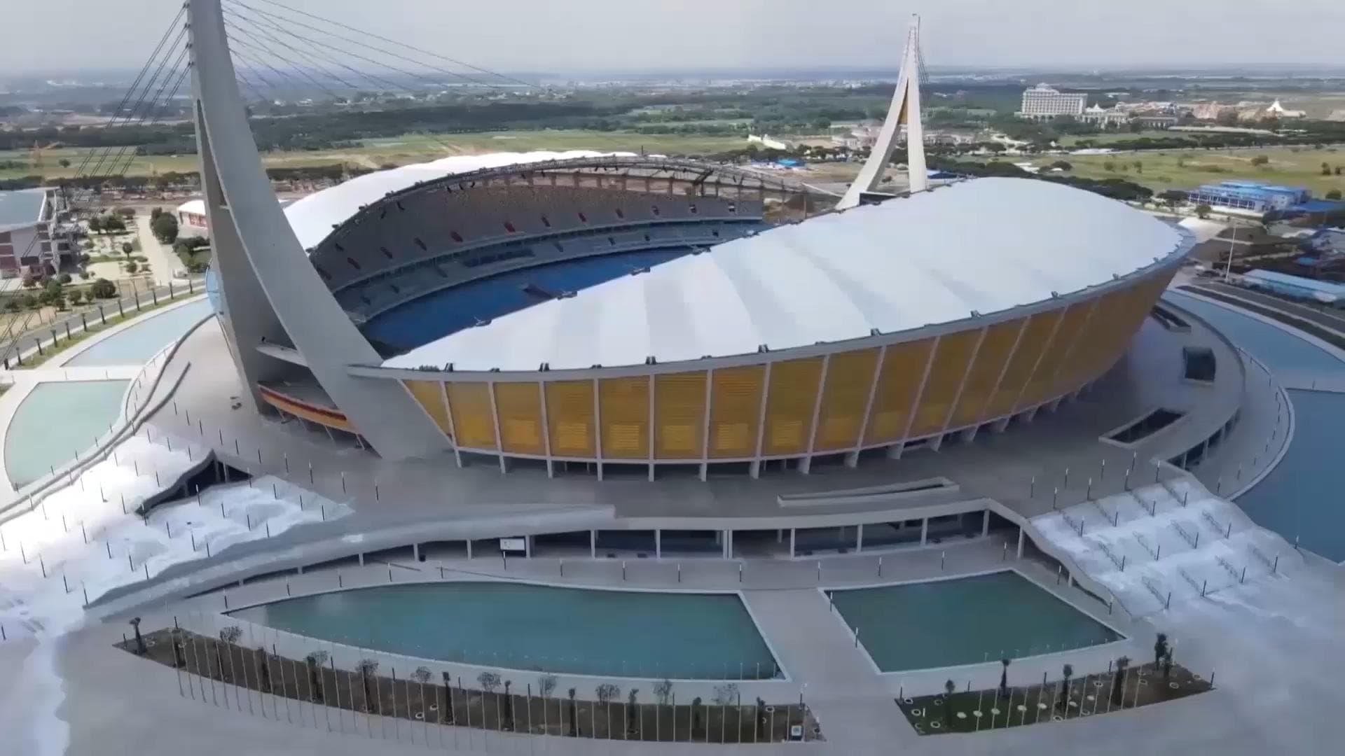 GLOBALink : ส่อง 'สนามกีฬาแห่งชาติกัมพูชา' รูปทรงเรือแล่น