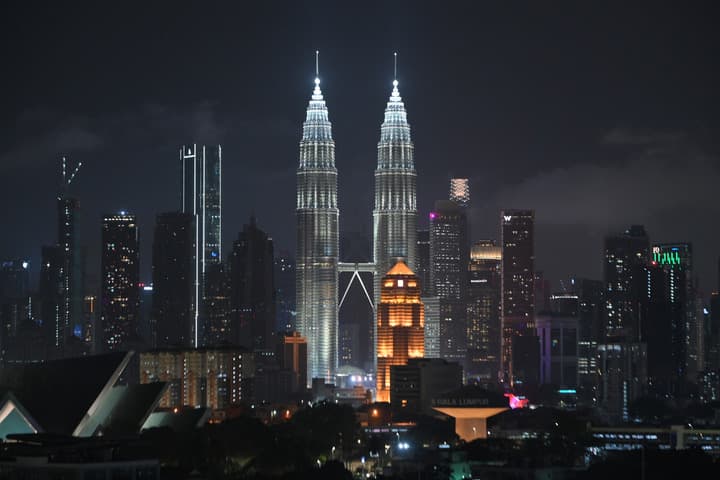 เหตุไฟไหม้ท่อส่งก๊าซในมาเลเซีย หามส่งรพ. 63 รายแล้ว