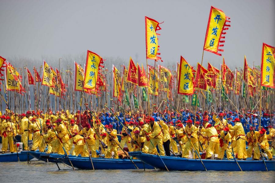 อลังการ 'เทศกาลเรือฉินถง' เก่าแก่นับศตวรรษในเจียงซู