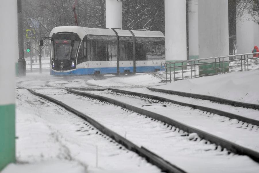 ฉากชีวิตชาวรัสเซียกลางหิมะขาวโพลนในมอสโก