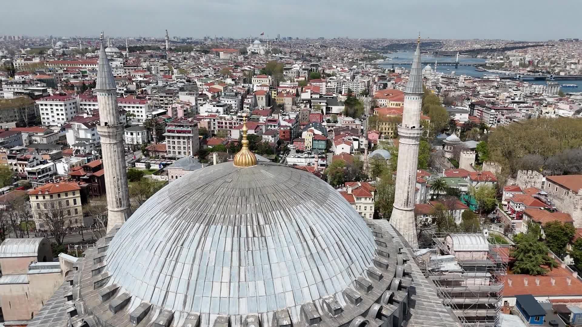 ตุรกีเริ่มบูรณะโดมหลักสุเหร่า 'ฮาเกีย โซเฟีย' ครั้งแรก