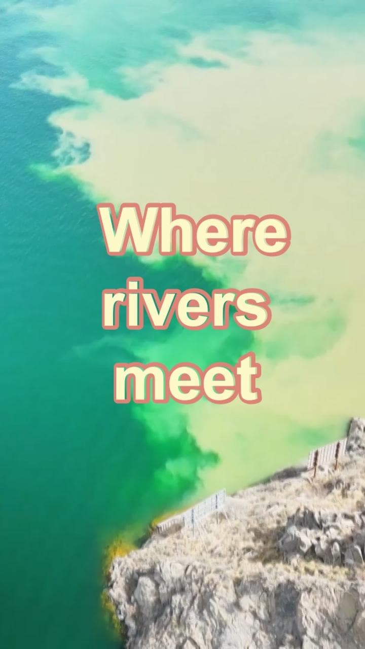 จุดบรรจบ 'แม่น้ำสองสี' สุดตระการตาในกานซู่