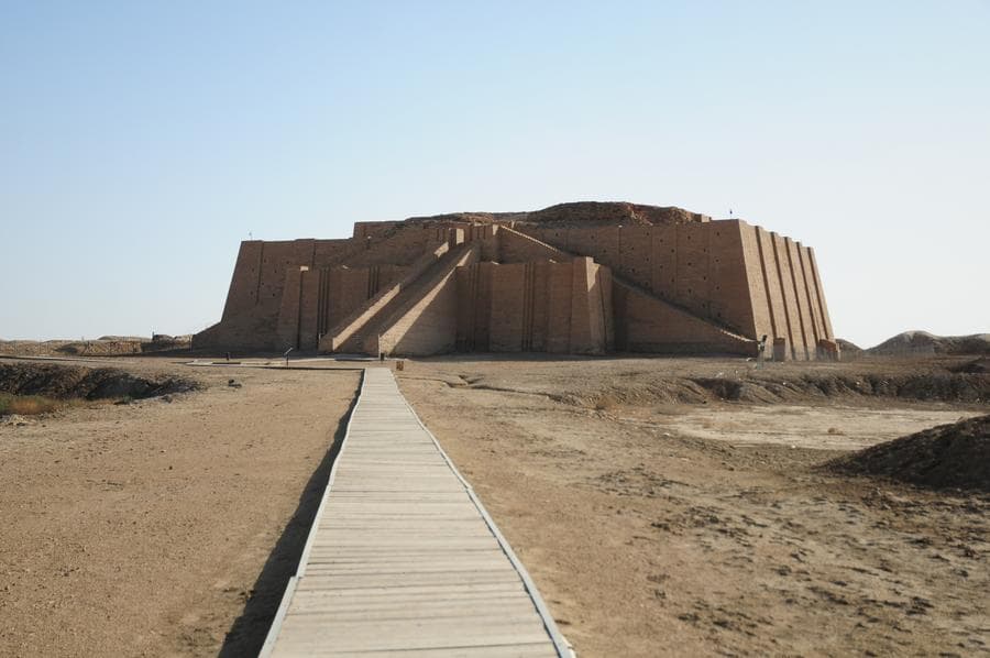 สำรวจ 'ซิกกูแรตแห่งอูร์' สิ่งปลูกสร้างใหญ่ยักษ์ในอิรัก