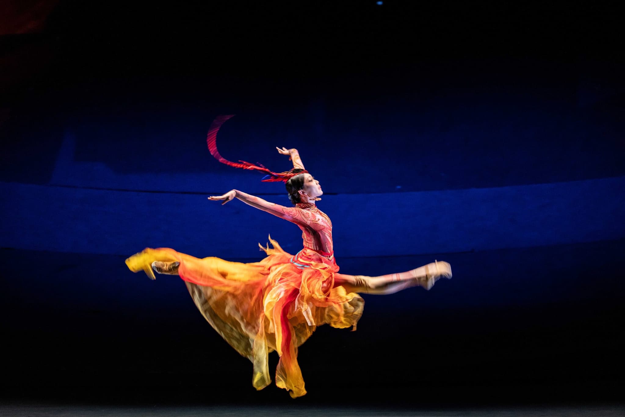 เก็บตกภาพการแสดง 'ละครรำ' สุดงดงามในลาซา