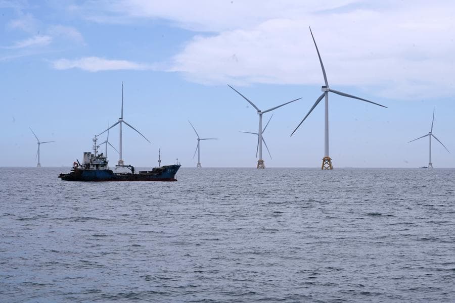 จีนเผยยอดใช้ไฟฟ้า เพิ่มขึ้น 2.5% ในไตรมาสแรก