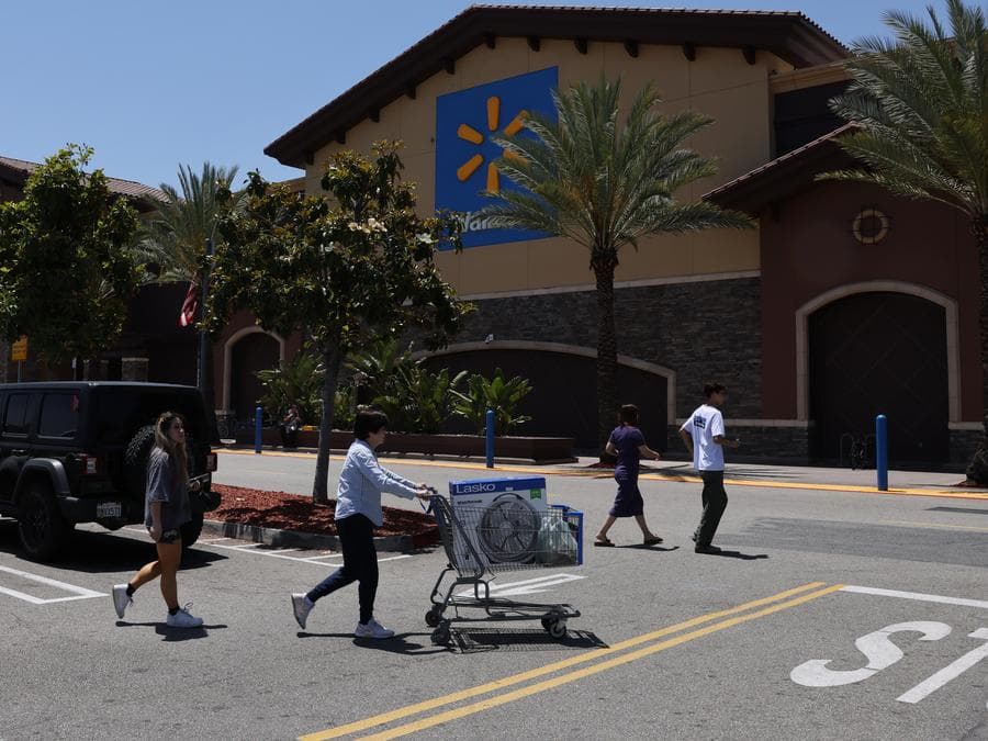 วอลมาร์ต' จ่อขึ้นราคาสินค้า ชี้ต้นทุนพุ่งตาม 'สงครามการค้า' ของทรัมป์