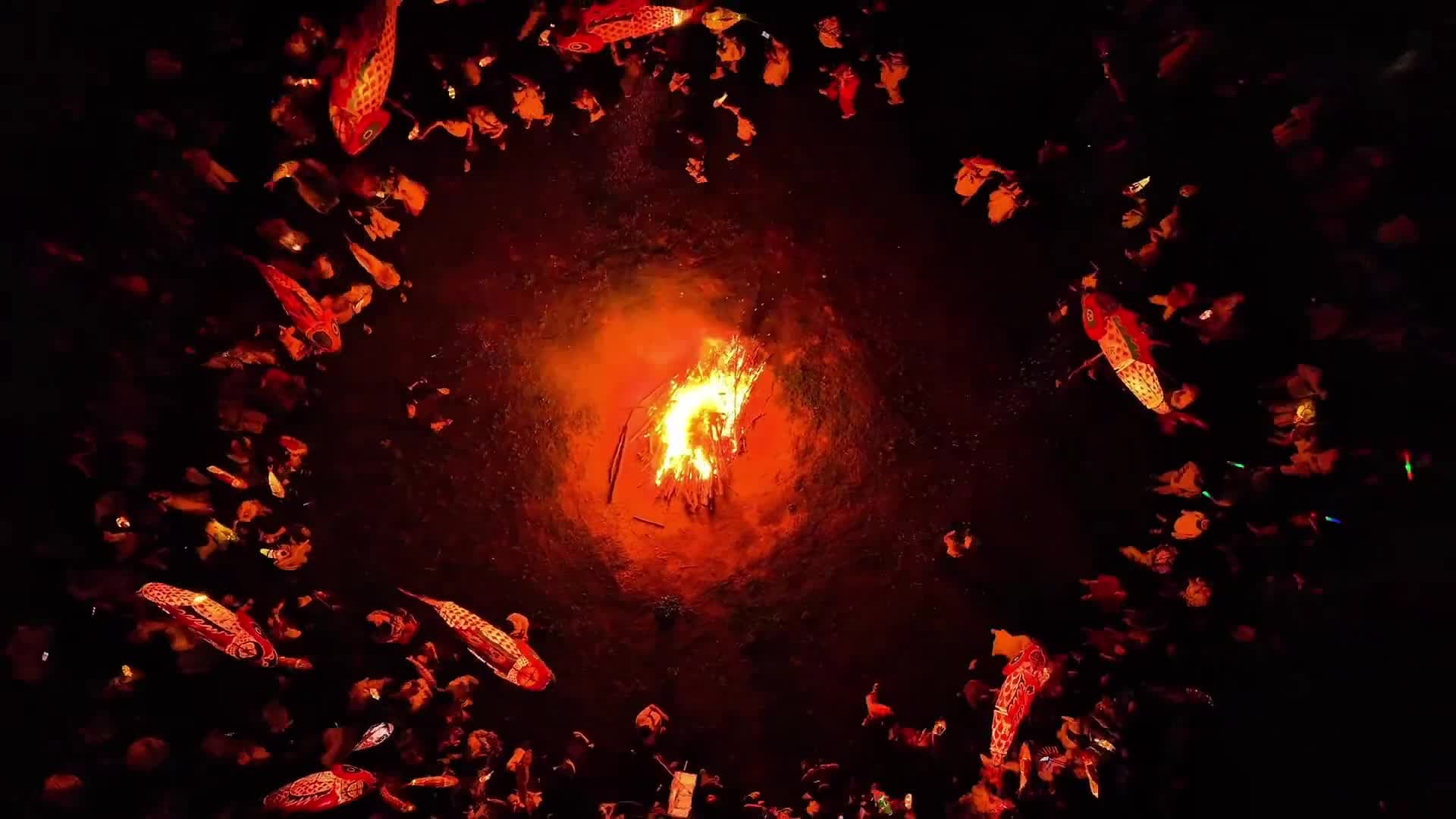 ขบวนแห่ 'โคมไฟปลา' ส่องสว่างสร้างสีสันในอันฮุย