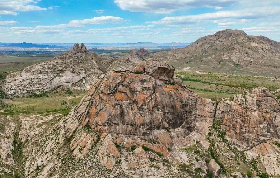 สำรวจอุทยานธรณีฯ ชีกัวซาน ดินแดนธรรมชาติแปลกตา