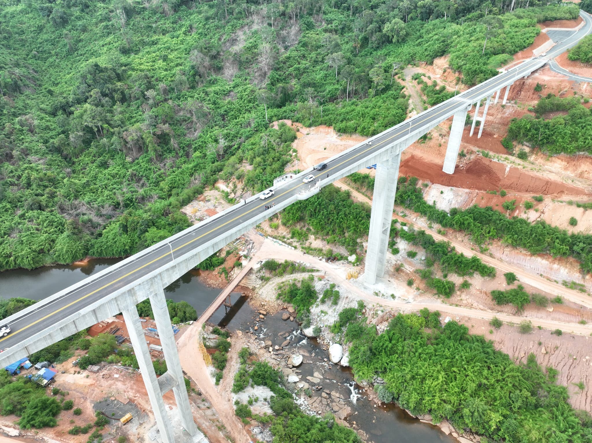 สะพานสูงสุด' ในกัมพูชาเปิดให้สัญจรแล้ว