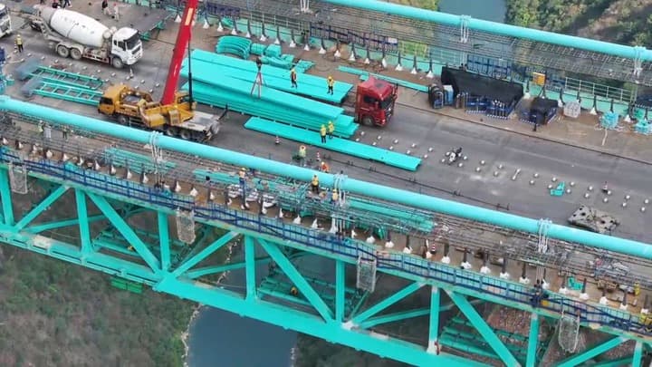 กุ้ยโจวสร้าง 'สะพานสูงสุดในโลก' ขั้นสุดท้าย จ่อเปิดใช้ก่อนสิ้นปี 2025