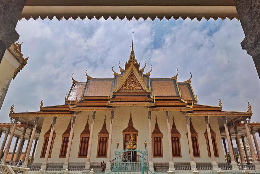 กัมพูชาลดโทษจำคุกนักโทษ 296 ราย เนื่องในวัน 'วิสาขบูชา