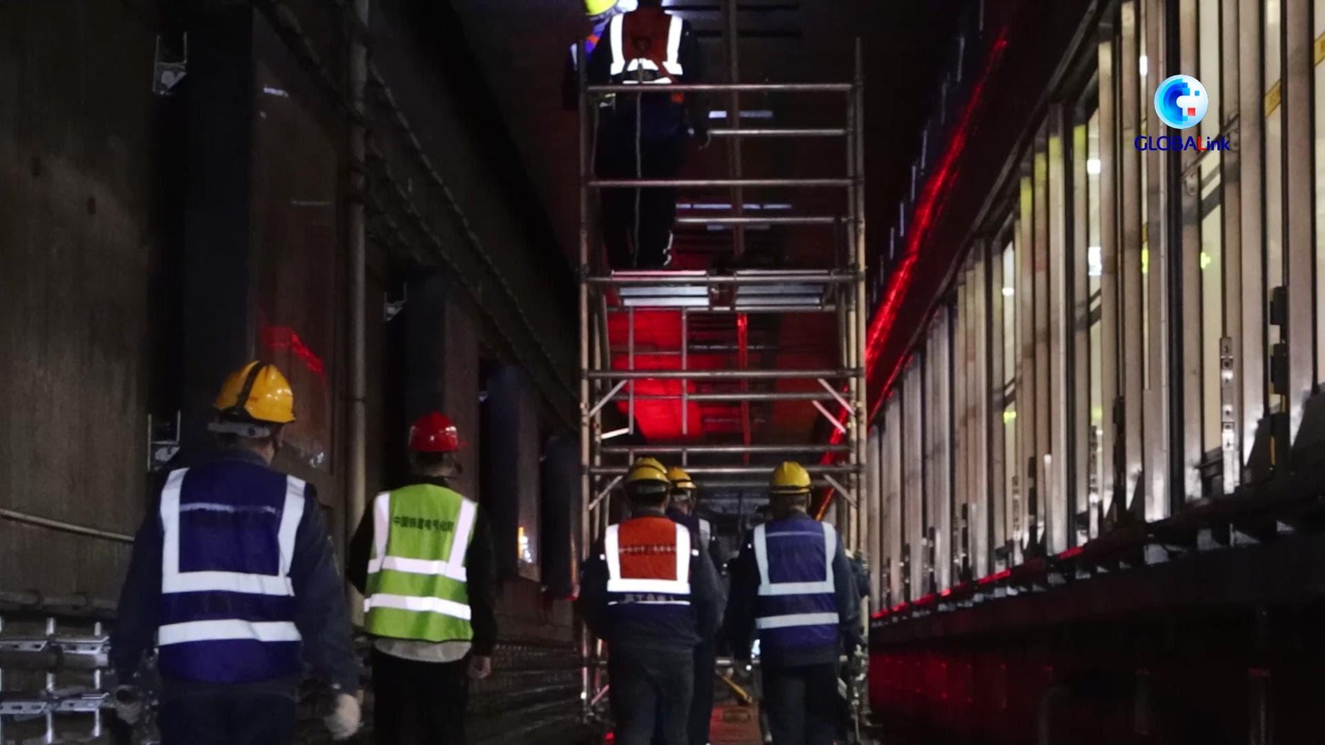 GLOBALink : งานซ่อมบำรุงการจ่ายไฟ 'อุโมงค์รถไฟใต้ดิน' ในฮาร์บิน