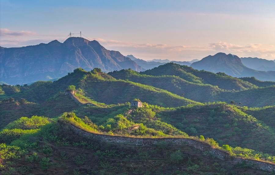 ยล 'กำแพงเมืองจีน' อาบแสงตะวันหน้าร้อนในเหอเป่ย