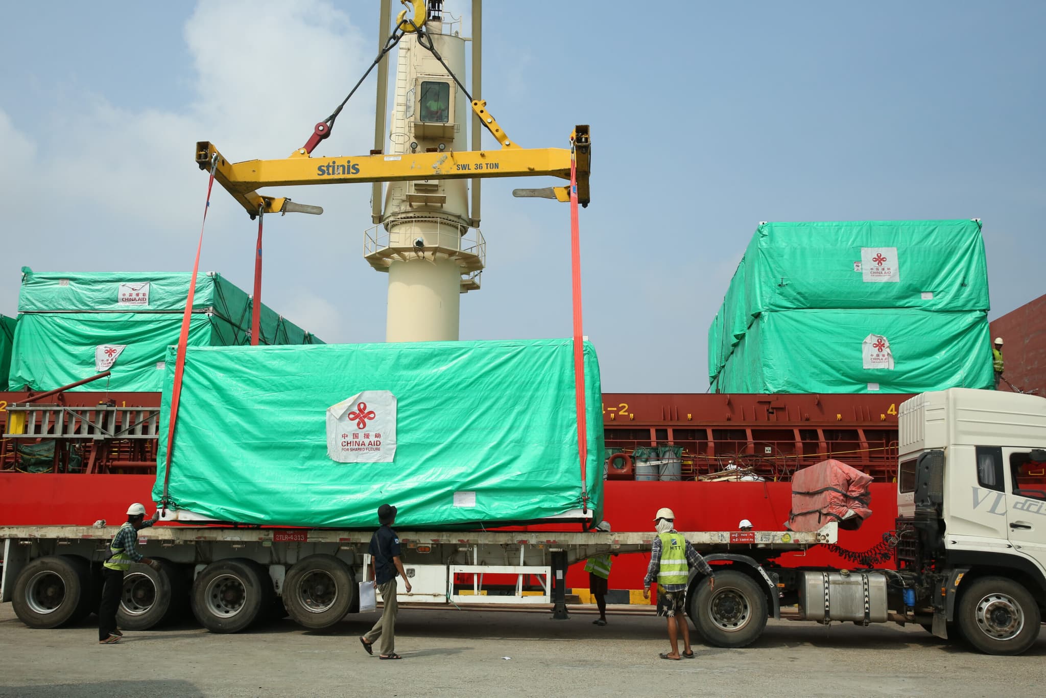 จีนช่วยเหลือเมียนมา ชุด 13 ส่งบ้านสำเร็จรูปกว่าพันหลัง