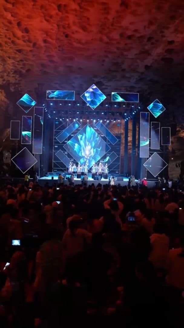 เปิดประสบการณ์ใหม่! ชม 'ศิลปะการแสดง' ตระการตากลางถ้ำในกุ้ยโจว