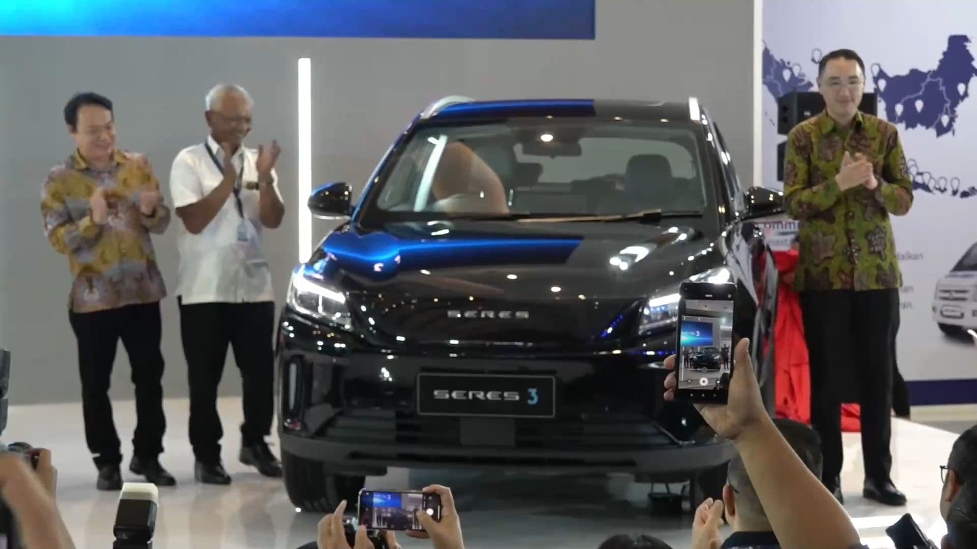 ค่าย EV จีนเปิดตัว 'รถตู้-เอสยูวี' รุ่นใหม่ในอินโดนีเซีย