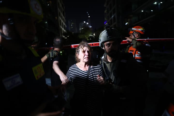 อิหร่าน' เปิดฉากโจมตีครั้งใหญ่ ตอบโต้ 'อิสราเอล