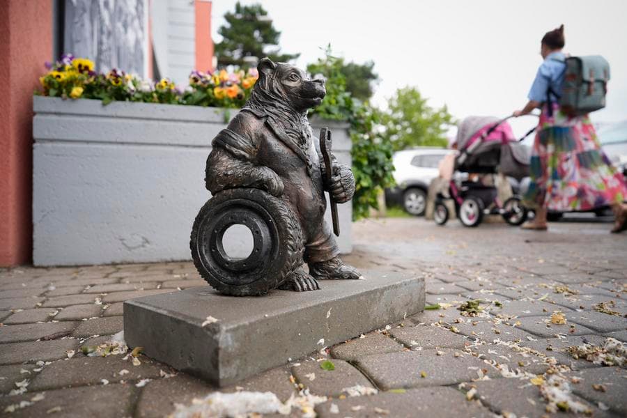 สารพัดรูปปั้น 'หมี' หลายแบบในวอร์ซอว์