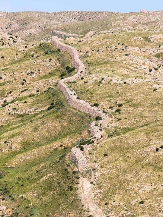 เที่ยวชม 'กำแพงเมืองจีน' สร้างยุคราชวงศ์ฉินในกู้หยาง